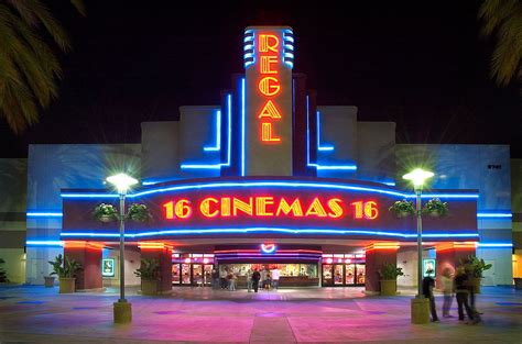 Cinema Gift, Cinema Theatre, Movie Theater, Two Movies, Language Partner, Le Grand Rex, London ...