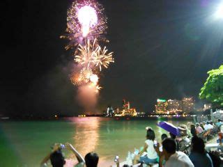 The Building Coder: Queen's Birthday Fireworks in Pattaya