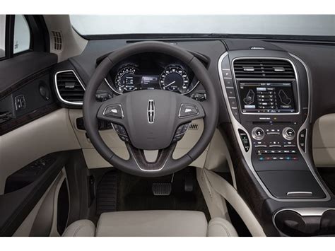 2017 Lincoln MKX: 82 Interior Photos | U.S. News