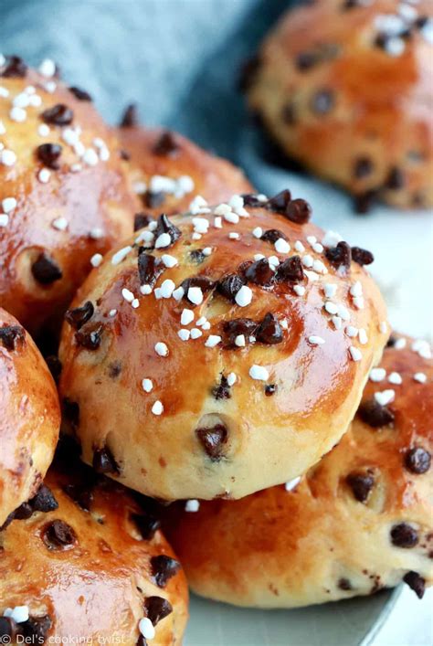 Easy Chocolate Brioche Buns — Del's cooking twist