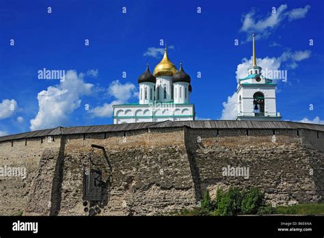 Pskov Kremlin, Pskov region, Russia Stock Photo - Alamy