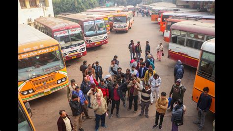 Transport strike throws life out of gear in U.P. - Hindustan Times