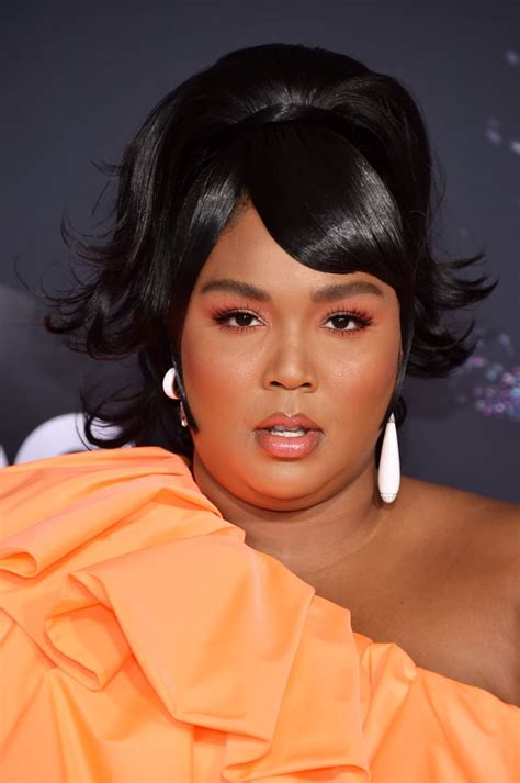 Lizzo at the American Music Awards 2019 | POPSUGAR Celebrity Photo 4