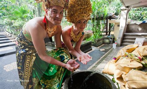 11 Rangkaian Prosesi Pernikahan Adat Bali Penuh Makna | Bali Wedding