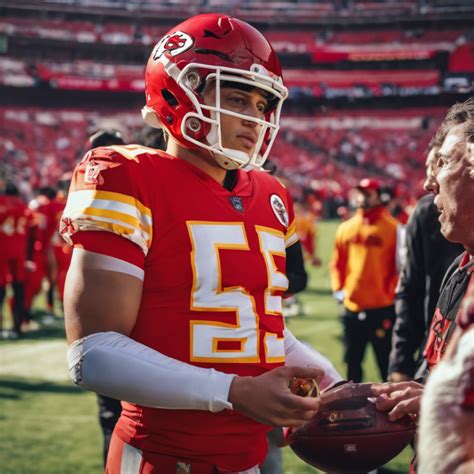 Patrick Mahomes' Helmet Crack Raises Concerns for NFL Player Safety | US Newsper