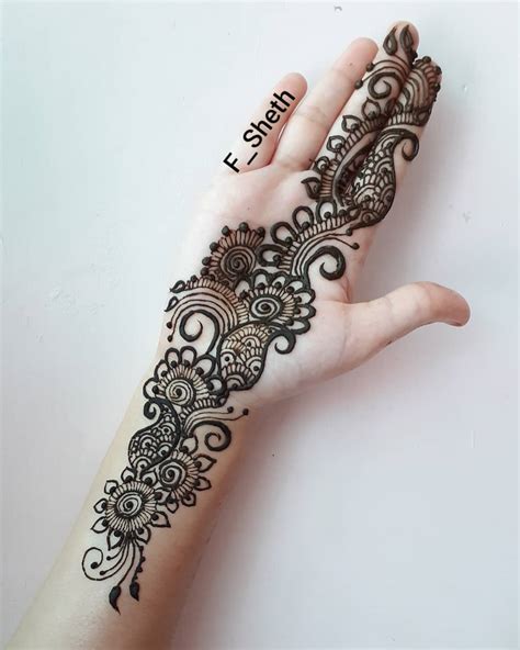 Flower Mehndi Designs For Front Hand - Design Talk