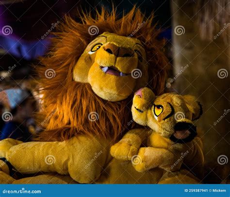 Lion King Plush Toy Mufasa and Simba Editorial Photo - Image of idolize ...