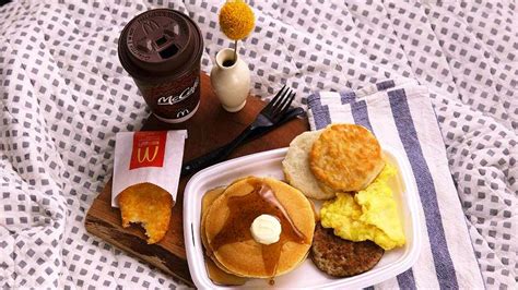 Here's What Time McDonald's Really Serves Breakfast