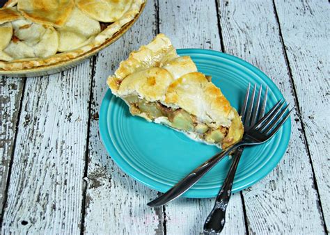 Cream Cheese Dulce de Leche Apple Pie | The TipToe Fairy