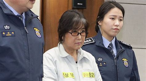 South Korea president Park Geun-hye ousted by court - BBC News