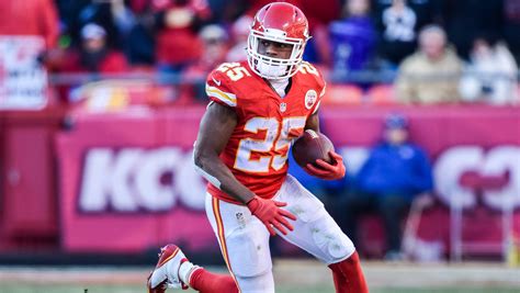 Tuesday's NFL: Jamaal Charles to retire after signing with Chiefs