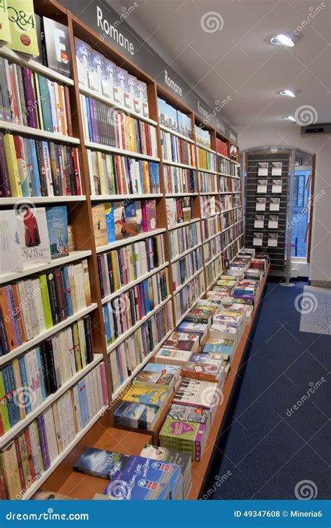 Bookstore interior editorial stock photo. Image of dark - 49347608