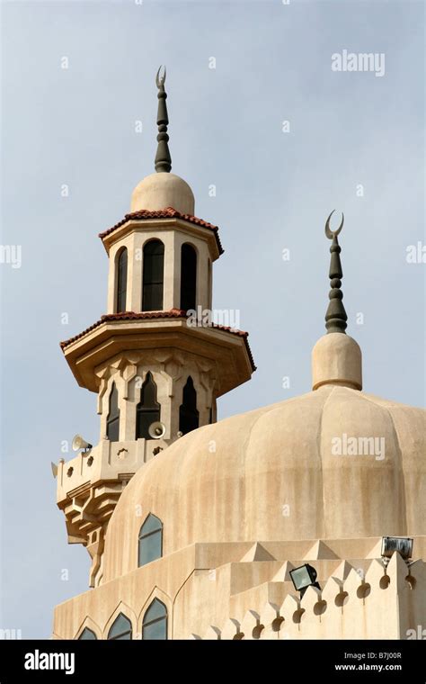 mosque in kuwait city Stock Photo - Alamy