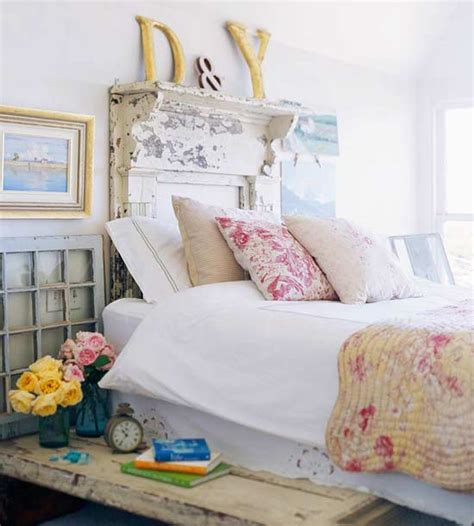 New Home Interior Design: Cozy Cottage-Style Bedrooms