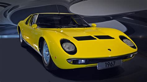 Lamborghini Miura P400: The legend rides the future! celebreMagazine