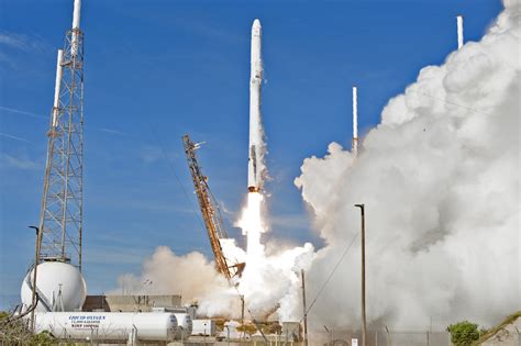 SpaceX Launches In 2018: Falcon Heavy Test, Falcon 9 Payloads | IBTimes