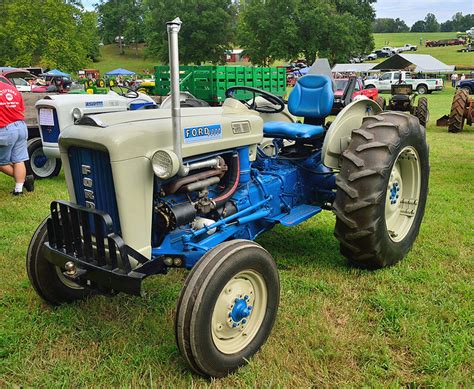 Restored Ford 4000 tractor | At the 2012 Farm Days in Dacusv… | Flickr - Photo Sharing!