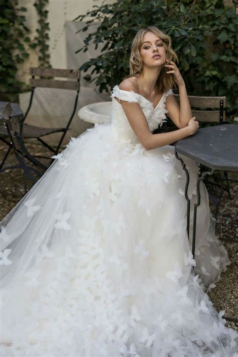 Butterfly wedding dress | Butterfly wedding dress, Wedding dress ...