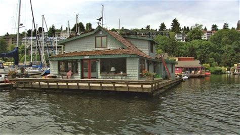 Exclusive look inside the remodeled 'Sleepless in Seattle' houseboat ...