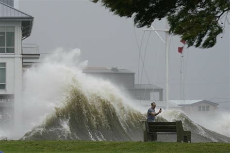 PHOTOS: Hurricane Ida hits Louisiana as Category 4 - WTOP News