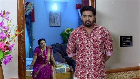 Patharamattu - Watch Episode 73 - A Setback for Adarsh, Devayani on Disney+ Hotstar