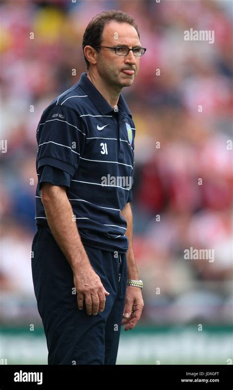 MARTIN O'NEILL ASTON VILLA MANAGER BRITAINNIA STADIUM STOKE ENGLAND 23 August 2008 Stock Photo ...