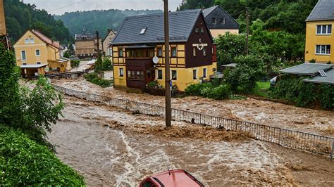 Germany floods: More devastation as flash floods hit southern parts of ...