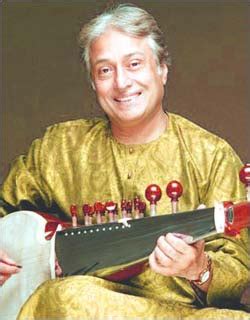 Ustad Amjad Ali Khan Biography, Famous Musician Ustad Amjad Ali Khan ...