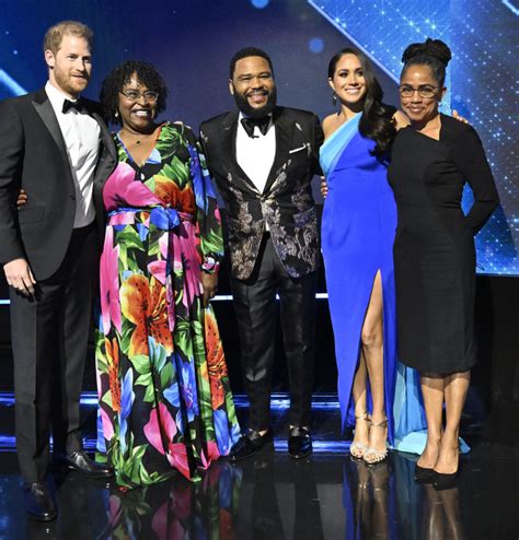 Meghan Markle Brings Mom Doria Ragland to NAACP Image Awards Along With ...