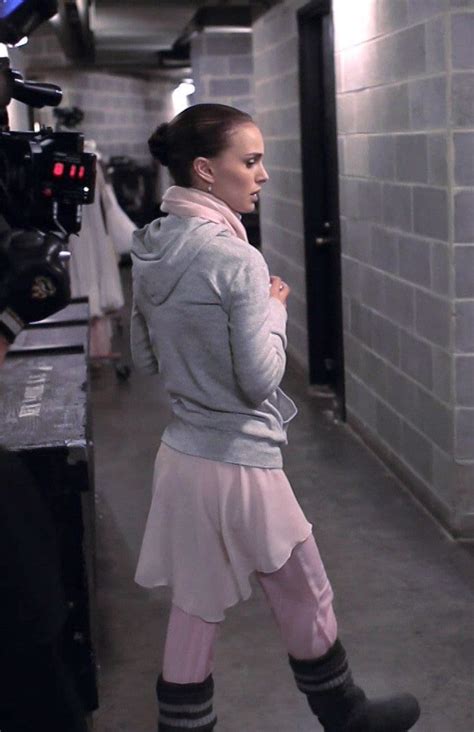 Black swan Natalie Portman | Black swan, Ballet clothes, Black swan movie