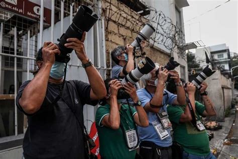 Left on their own amid pandemic, freelance photojournalists move ...