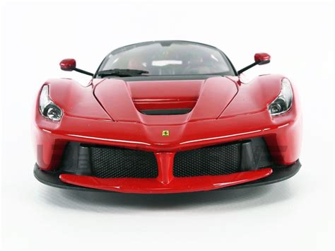 BBURAGO 1/18 – FERRARI LaFerrari – 2014 – Signature Serie - Five Diecast