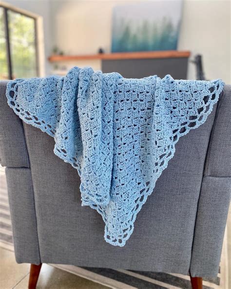 Crochet Pattern – Baby Blue Baby Blanket