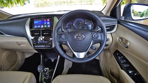 Toyota Yaris 2018 VX CVT Interior Car Photos - Overdrive