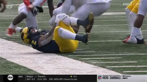 Michigan RB Blake Corum Suffers Knee Injury vs Illinois | 2022 College Football - Win Big Sports