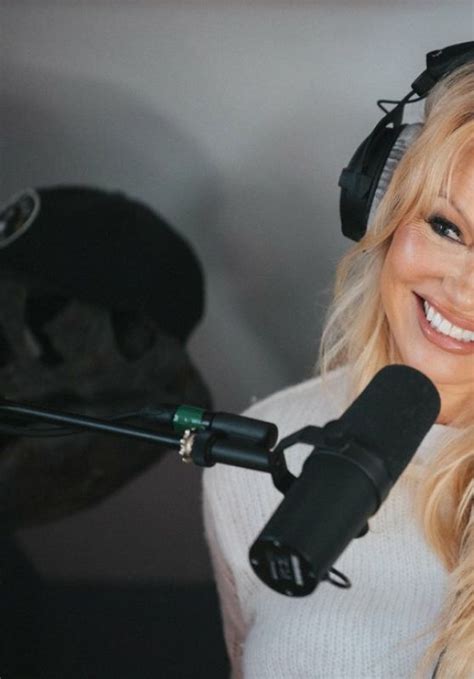 Pamela Anderson - Armchair Expert Podcast 01/30/2023 • CelebMafia