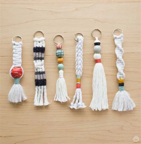 25 DIY Macramé Keychains with Instructions | Ideas for DIY