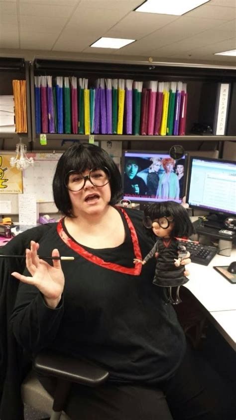 Cosplay-Edna Mode | Edna mode, Edna, Cosplay