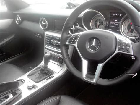 Izzi Trading: MERCEDES BENZ SLK 200 AMG