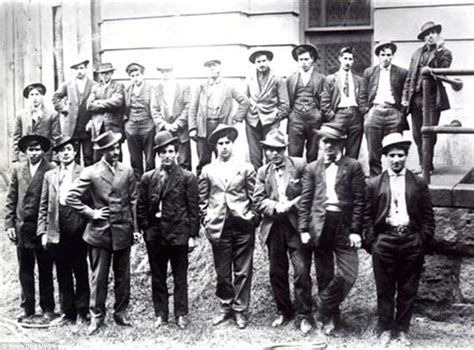 Photos show the original gangs of New York in the 19th century in 2020 | Gangs of new york ...