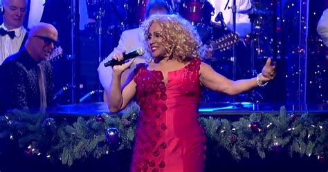 Watch Darlene Love’s Final ‘Christmas (Baby Please Come Home)’ on ‘Letterman’ – Rolling Stone