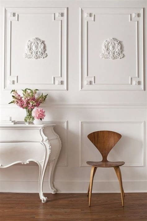 Picture frame moulding – exclusive wall decorating ideas