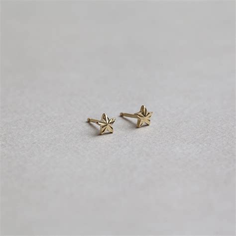 felt 9ct Gold Micro Star Stud Earrings