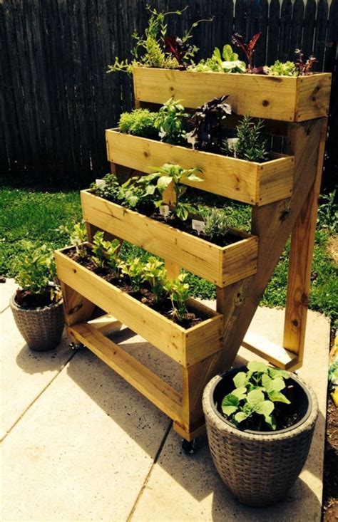 Beautiful DIY Urban Garden Planters | Garden boxes diy, Garden plants design, Vertical vegetable ...