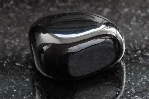 Black Onyx: Meaning, Properties, and Benefits You Should Know