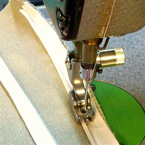 Invisible Zipper Foot | Machine Accessories – Workroom Marketplace