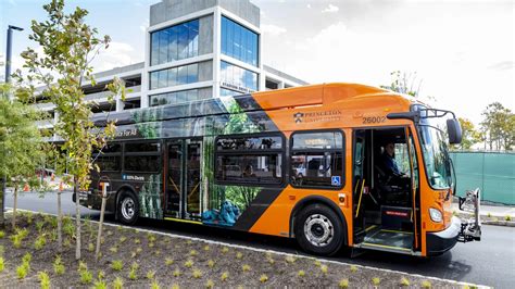 Princeton’s first electric bus makes its campus debut | Office of Community and Regional Affairs