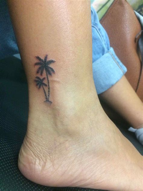 Luxury Palm Tree Small Cute Tattoos - prekhome | Palm tree tattoo ankle ...