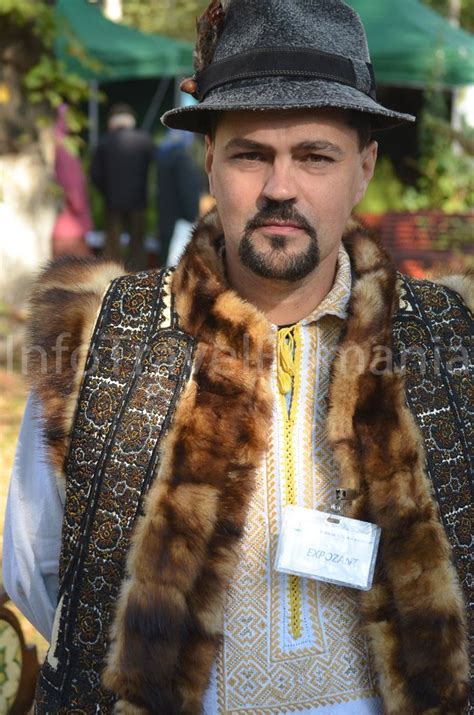 Romanian folk traditional clothing Part 2 | Traditional outfits, Costume national, Romanian men