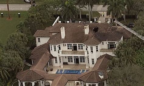 Tyreek Hill's Florida mansion on fire in scary scene